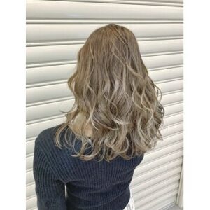 白髪をおしゃれに!ハイライトで若見えイメチェン